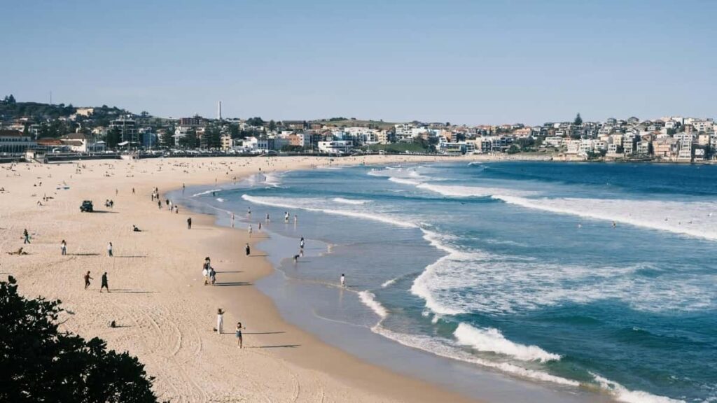 Guia practic per a creadors a Espanya: com arribar a marques nord-americanes via Telegram i crear short dramas brandejats que convertin.