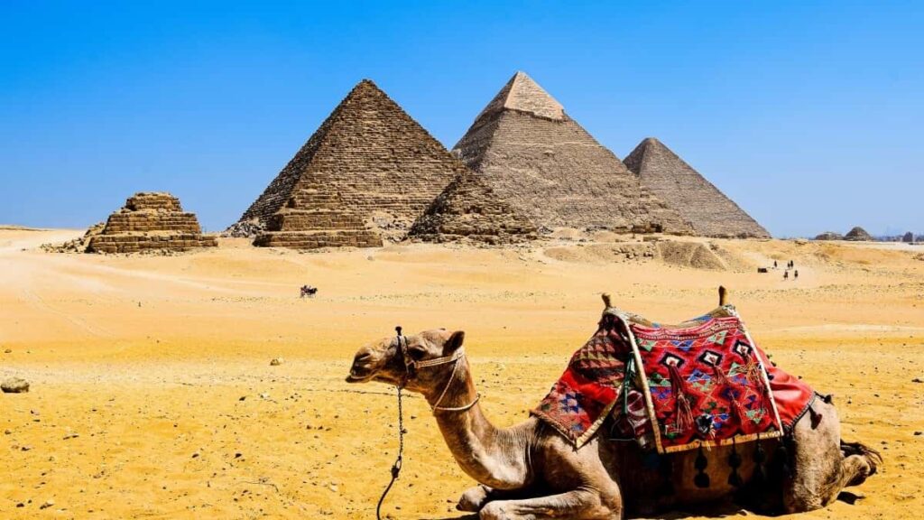 Guia practica per a creadors d'Espanya sobre com contactar marques del Regne Unit a Twitch, crear propostes rellevants i convertir collaboracions en acords a llarg termini.