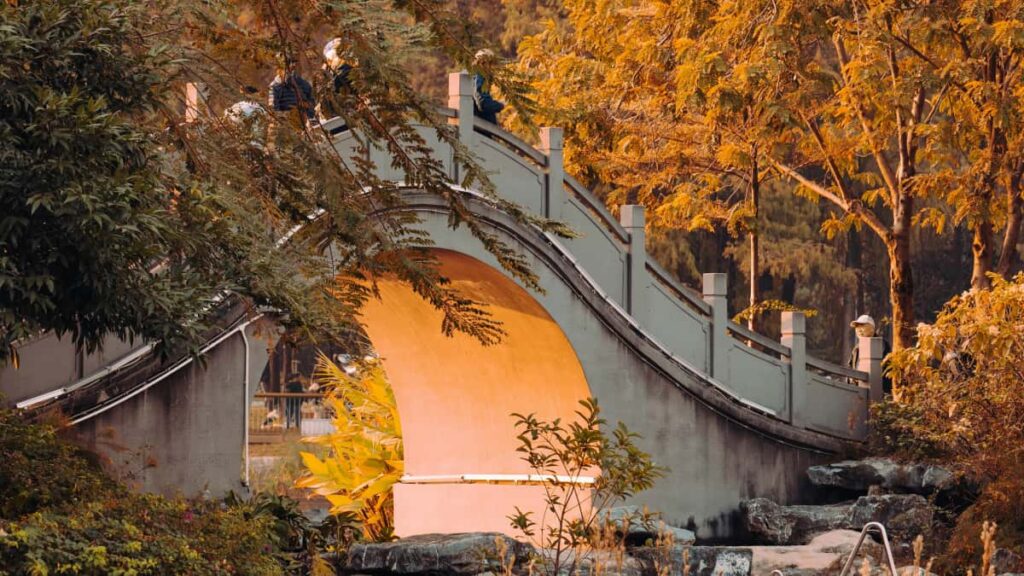 Guia practica per a creadors espanyols: passos, canals i missatges que funcionen per contactar marques de Bosnia i Hercegovina a Telegram i llancar collaboracions de giveaways.