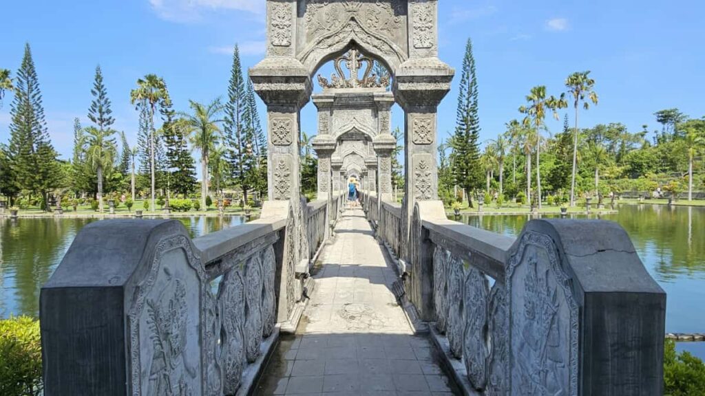 Guia practica per a creadors dEspanya: com identificar, apropar-se i crear contingut localitzat amb marques ucraineses a Bilibili per mercats objectiu.