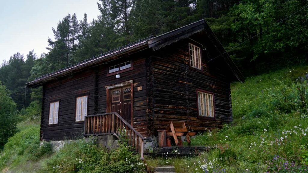 Guia practica per a creadors espanyols: com contactar marques de Vietnam a Instagram per valorar material fitness, amb consells legals i tactiques locals.