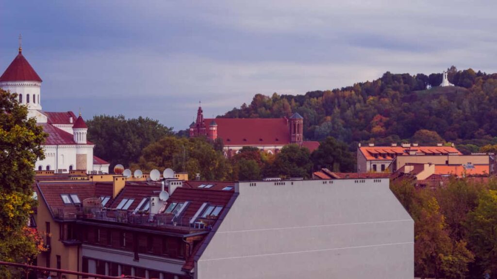 Guia practica per a creadors a Espanya: com localitzar, contactar i oferir videos de wardrobe haul a marques de Tanzania via vkontakte (VK), amb estrategies, exemples i recursos.