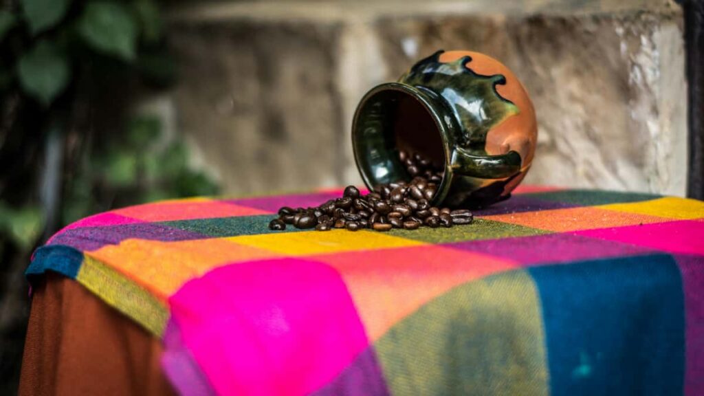 Guia practica per a anunciants a Espanya: on i com trobar creadors de WhatsApp als Emirats Arabs Units que facin ressenyes autentiques i complertes.