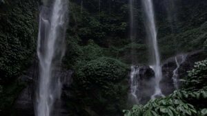 Guia practica per a creadors a Espanya que volen arribar a marques nepaleses a Reddit, construir reputacio i tancar collaboracions amb top brands.