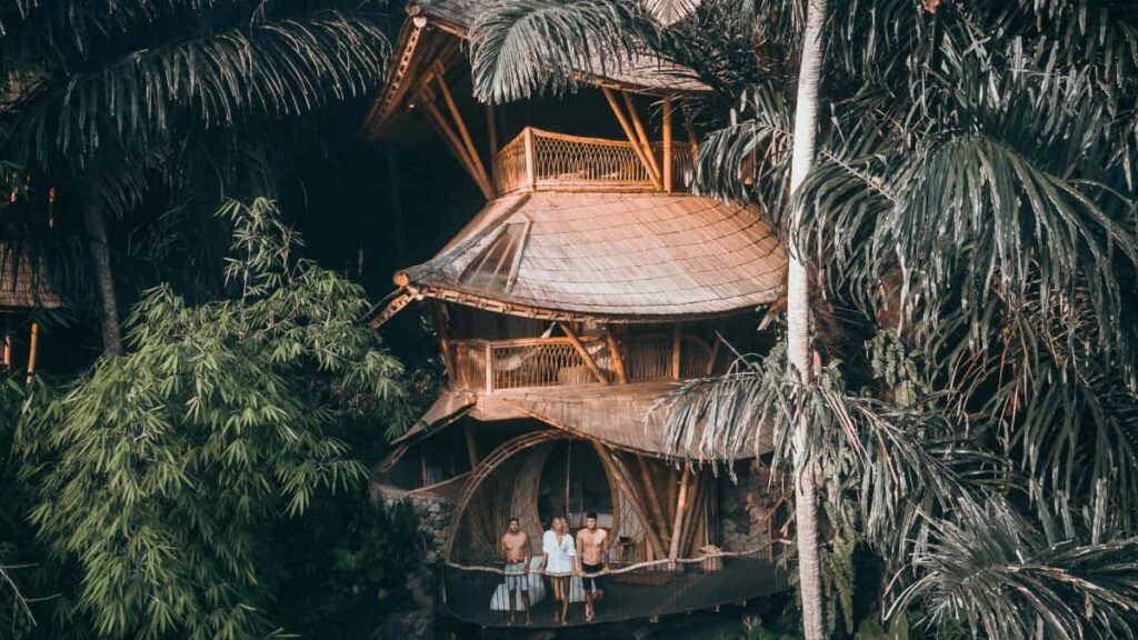 Guia practica per a anunciants a Espanya: on trobar creators de Clubhouse a Indonesia per fer campanyes de reaccions dalbums, amb riscos legals i estrategies locals.