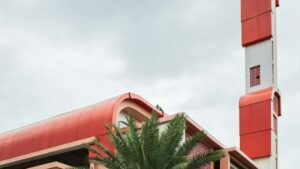 Guia practica per a anunciants a Espanya: com localitzar creators de Georgia a LinkedIn i transformar audiencies compromeses en leads qualificados.