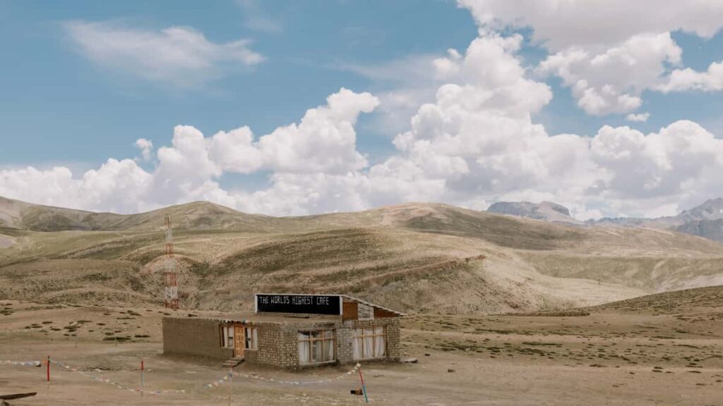 Guia practica per a anunciants a Espanya: com identificar, contactar i treballar amb creadors russos a Roposo per impulsar vendes en la teva botiga online.